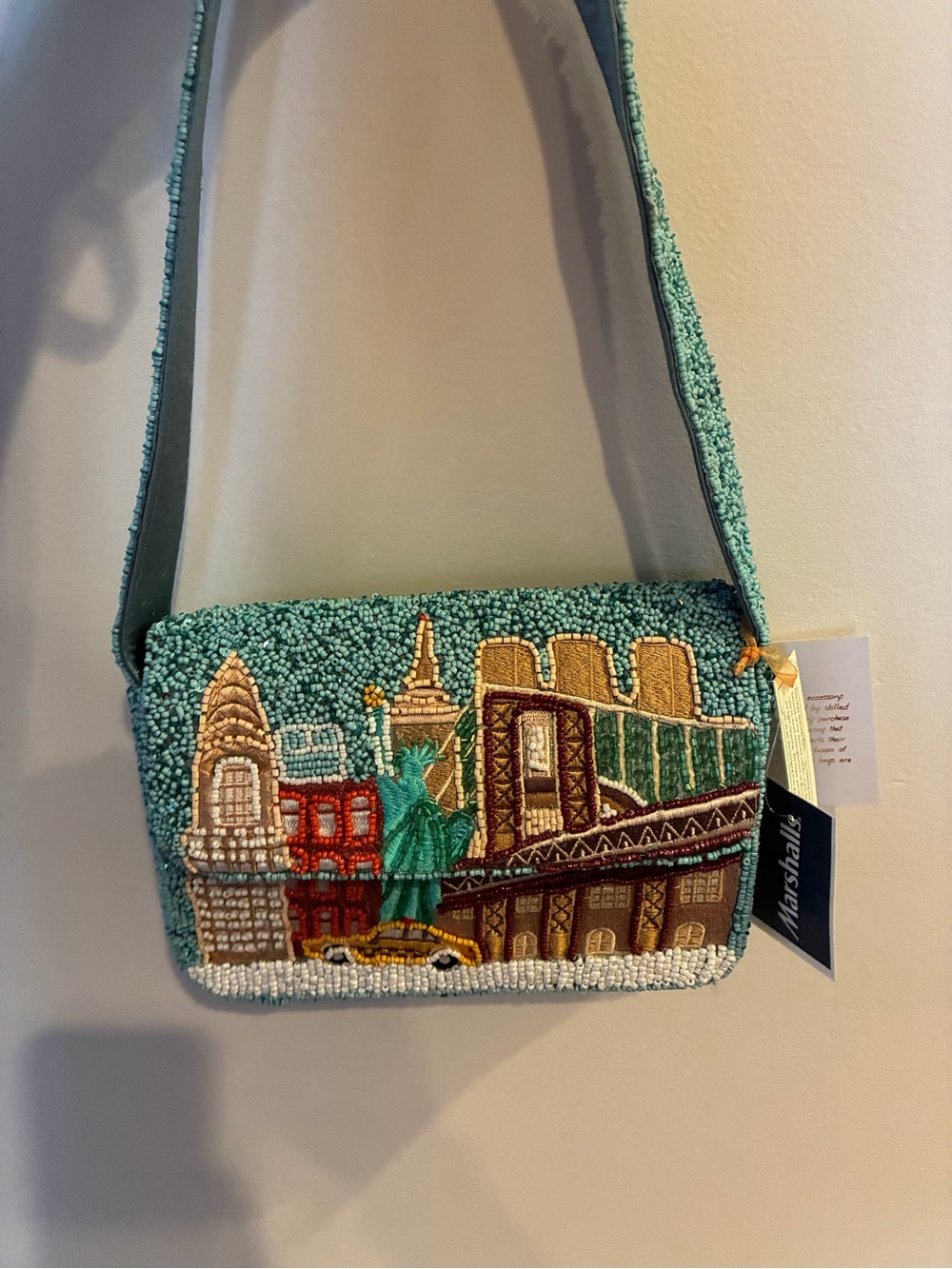 **VIRAL** brand new New York City Beaded bag!